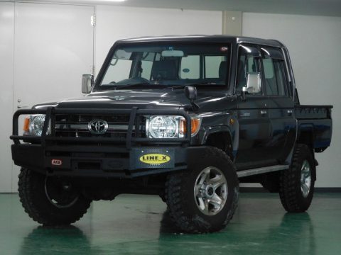 ランクル70：79ピックアップ トラック 荷台＆ARB4x4バンパーを≪LINE-X≫で塗装！ベッドライナー、ポリウレア塗装